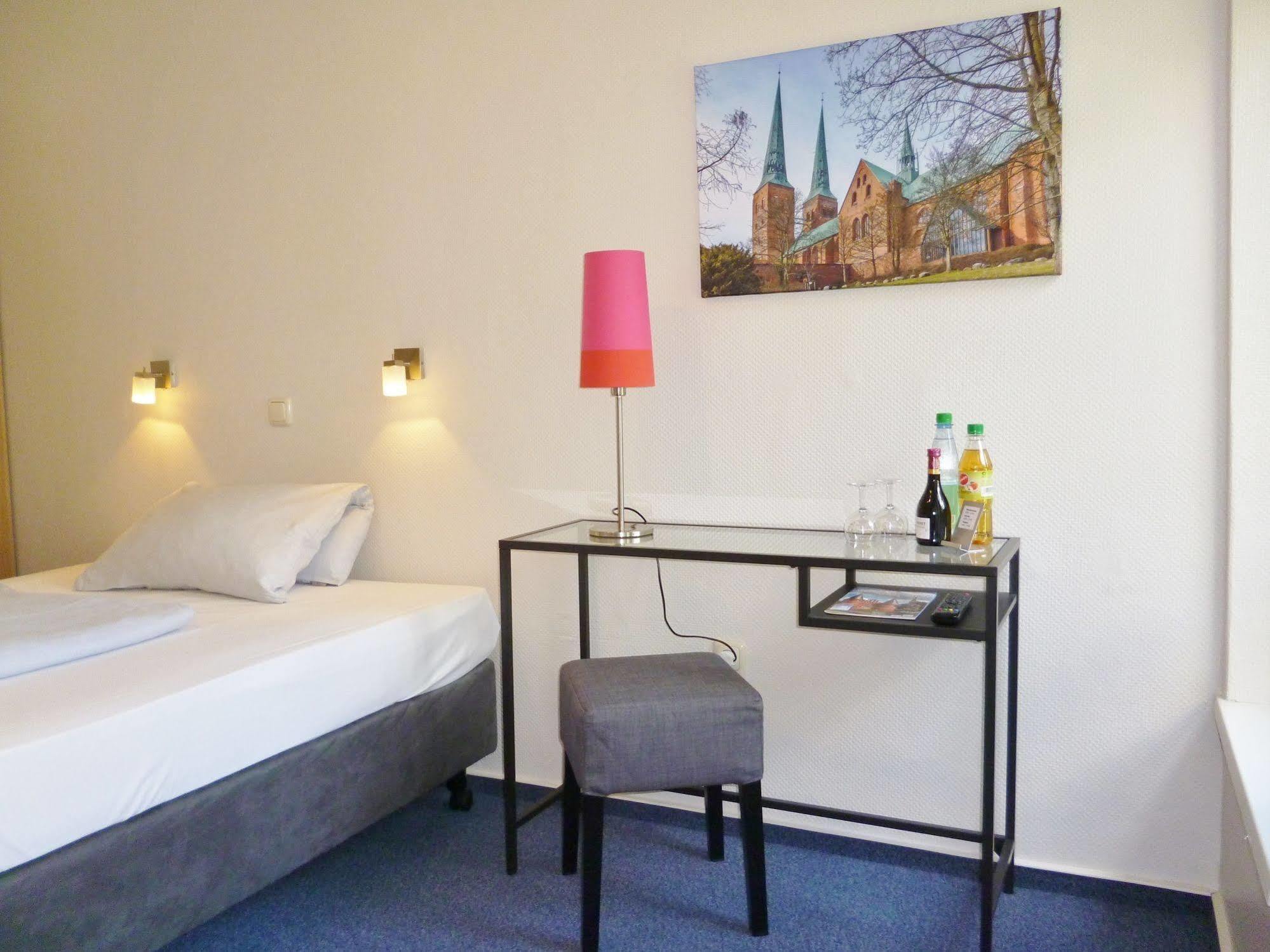 Hotel Am Muehlenteich Lübeck Exterior foto