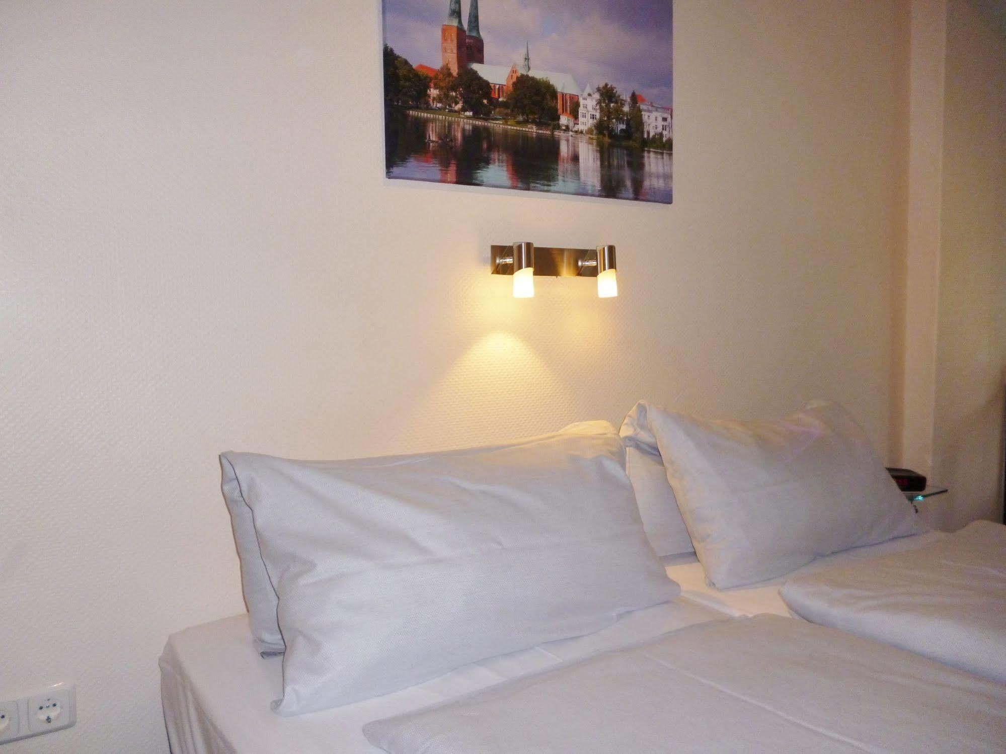 Hotel Am Muehlenteich Lübeck Exterior foto